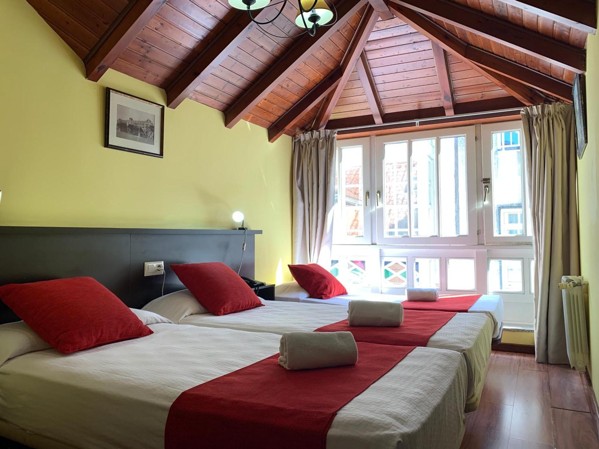 Hostal Hotil Coruna Centro A Coruna Luaran gambar