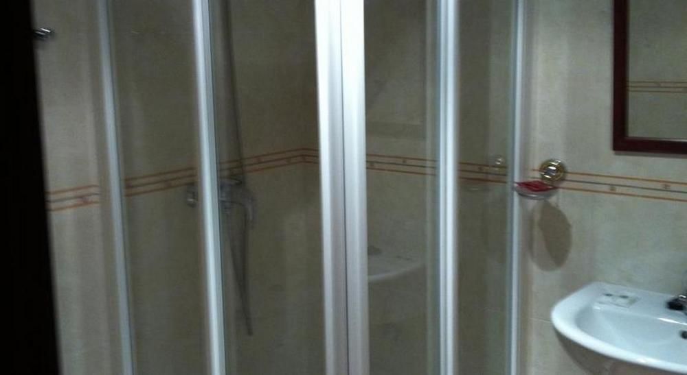 Hostal Hotil Coruna Centro A Coruna Luaran gambar