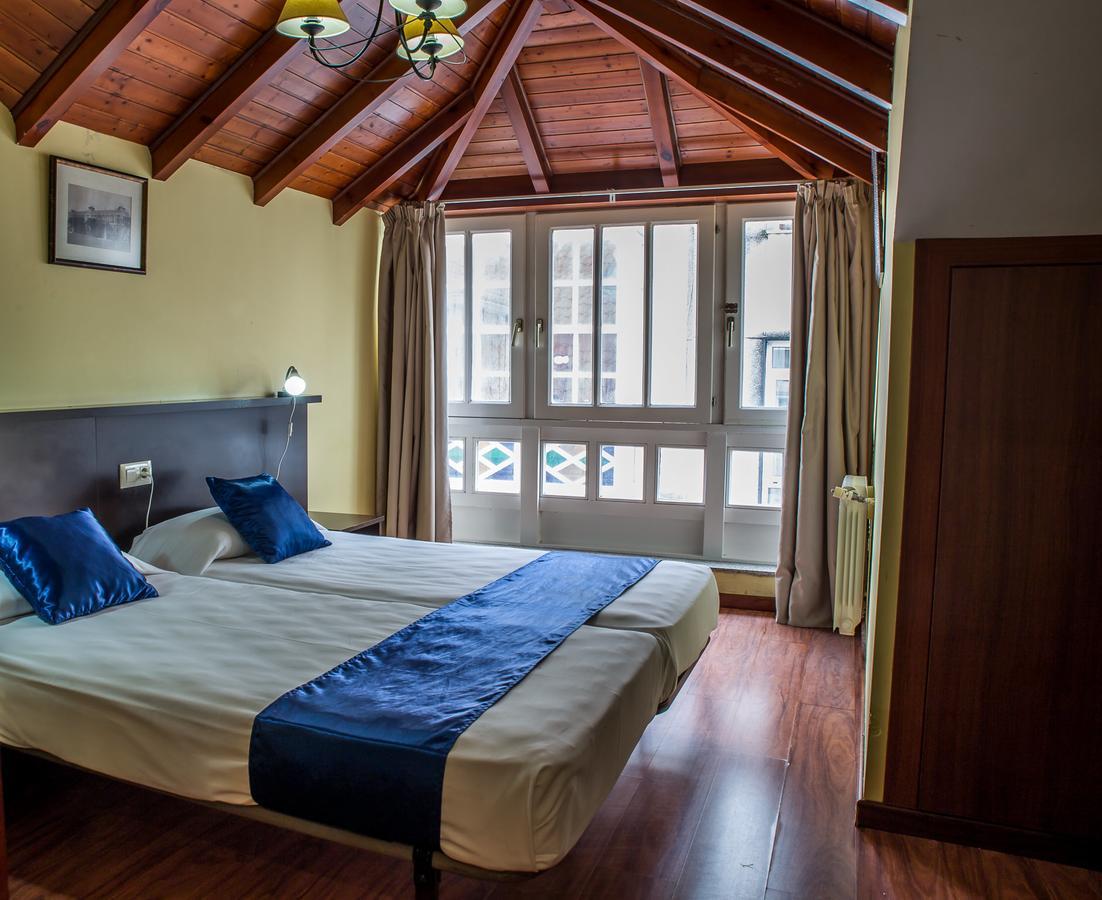 Hostal Hotil Coruna Centro A Coruna Luaran gambar