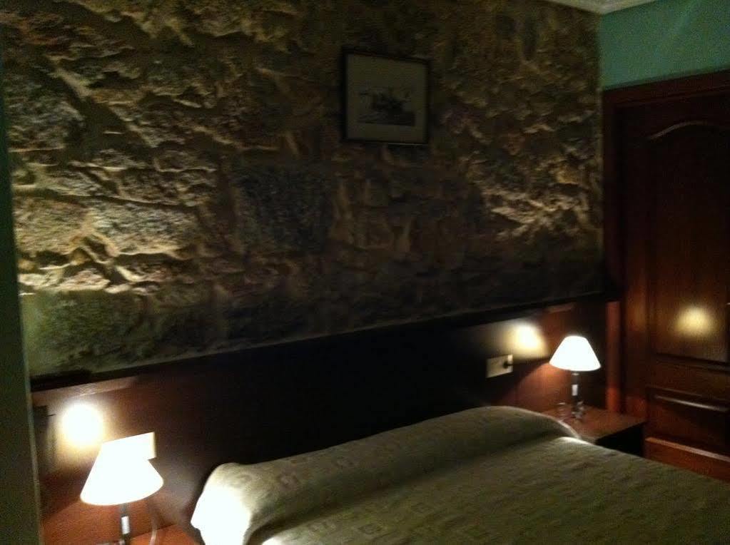 Hostal Hotil Coruna Centro A Coruna Luaran gambar