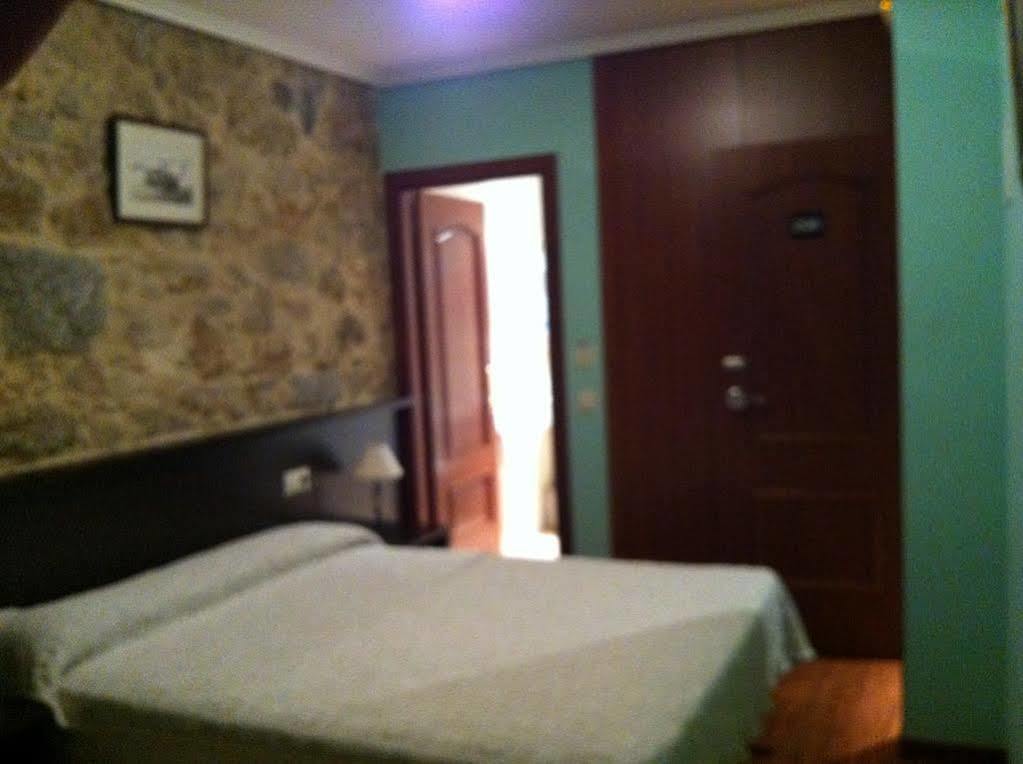 Hostal Hotil Coruna Centro A Coruna Luaran gambar