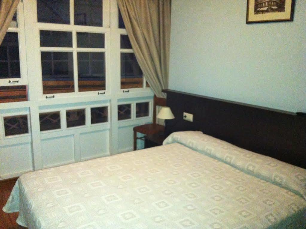 Hostal Hotil Coruna Centro A Coruna Luaran gambar