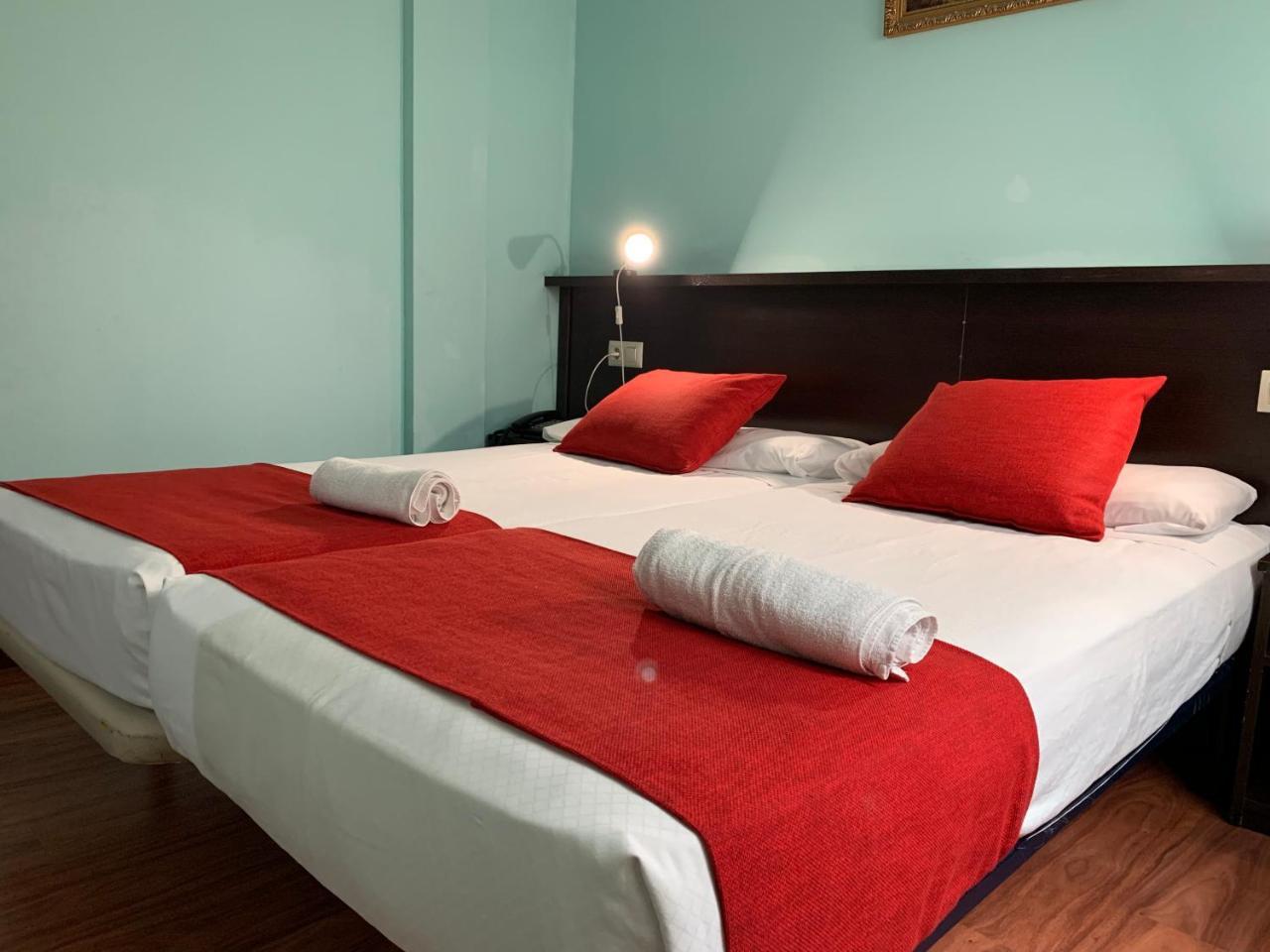 Hostal Hotil Coruna Centro A Coruna Luaran gambar
